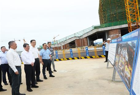 柳州市委書記吳煒、市長張壯到第十二分公司項(xiàng)目調(diào)研指導(dǎo)