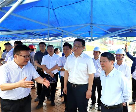 柳州市委書(shū)記吳煒、市長(zhǎng)張壯到公司項(xiàng)目調(diào)研指導(dǎo)