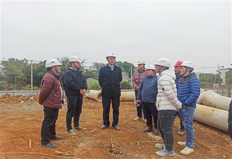 何勇到第十分公司項目檢查指導(dǎo)工作