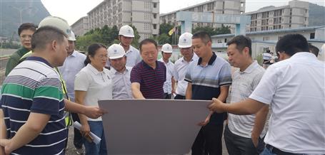 柳州市軌道集團董事長胡建軍到冶建第二分公司項目調(diào)研指導(dǎo)