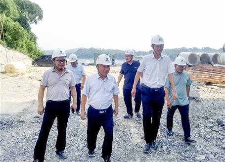 唐峰、何勇到桂東分公司項(xiàng)目開(kāi)展2023年第二季度安全生產(chǎn)質(zhì)量綜合大檢查暨“圍墻內(nèi)圍墻外”和“以包代管”專(zhuān)項(xiàng)檢查