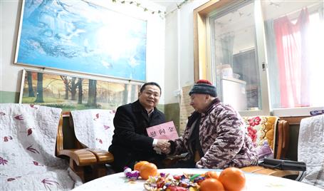 冶建公司領(lǐng)導(dǎo)班子新春走訪慰問(wèn)丨送溫暖 傳祝福
