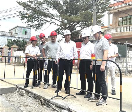 【實(shí)干筑夢·競賽爭鋒】蒙勝益到第六分公司區(qū)外項(xiàng)目調(diào)研指導(dǎo)